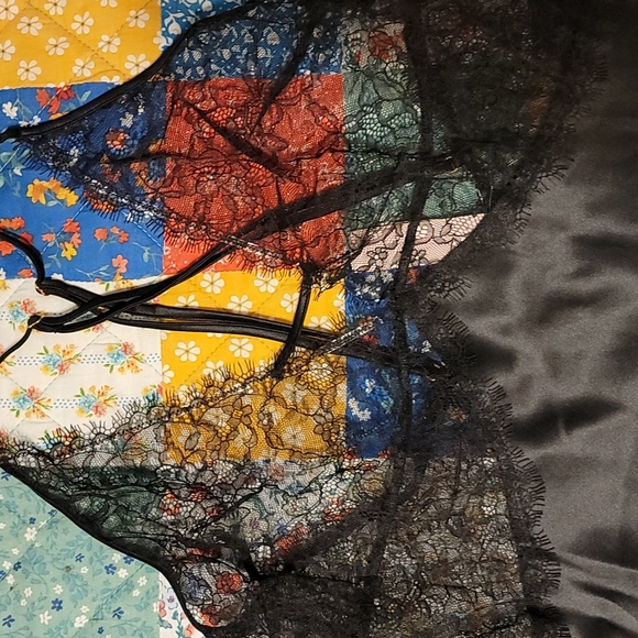 NWT VS lingerie - Picture 5 of 5